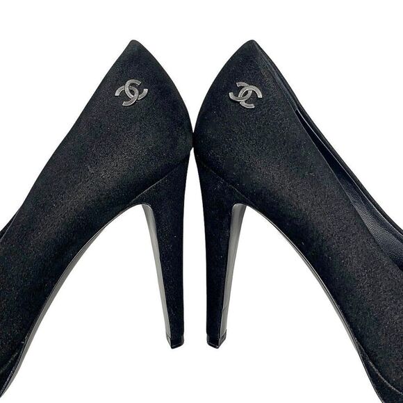 Chanel Interlocking CC Logo Black Fabric Pumps EU 38 US 7-7.5 Cap Toe High Heels - Picture 6 of 12